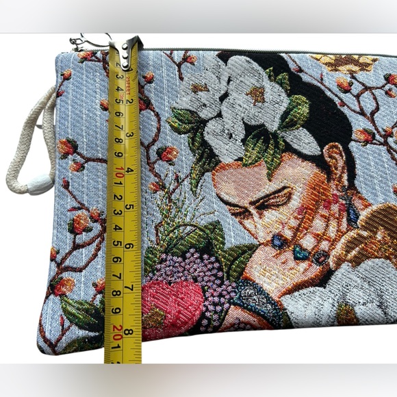Frida Kahlo Tapestry Clutch NWOT - Picture 4 of 8